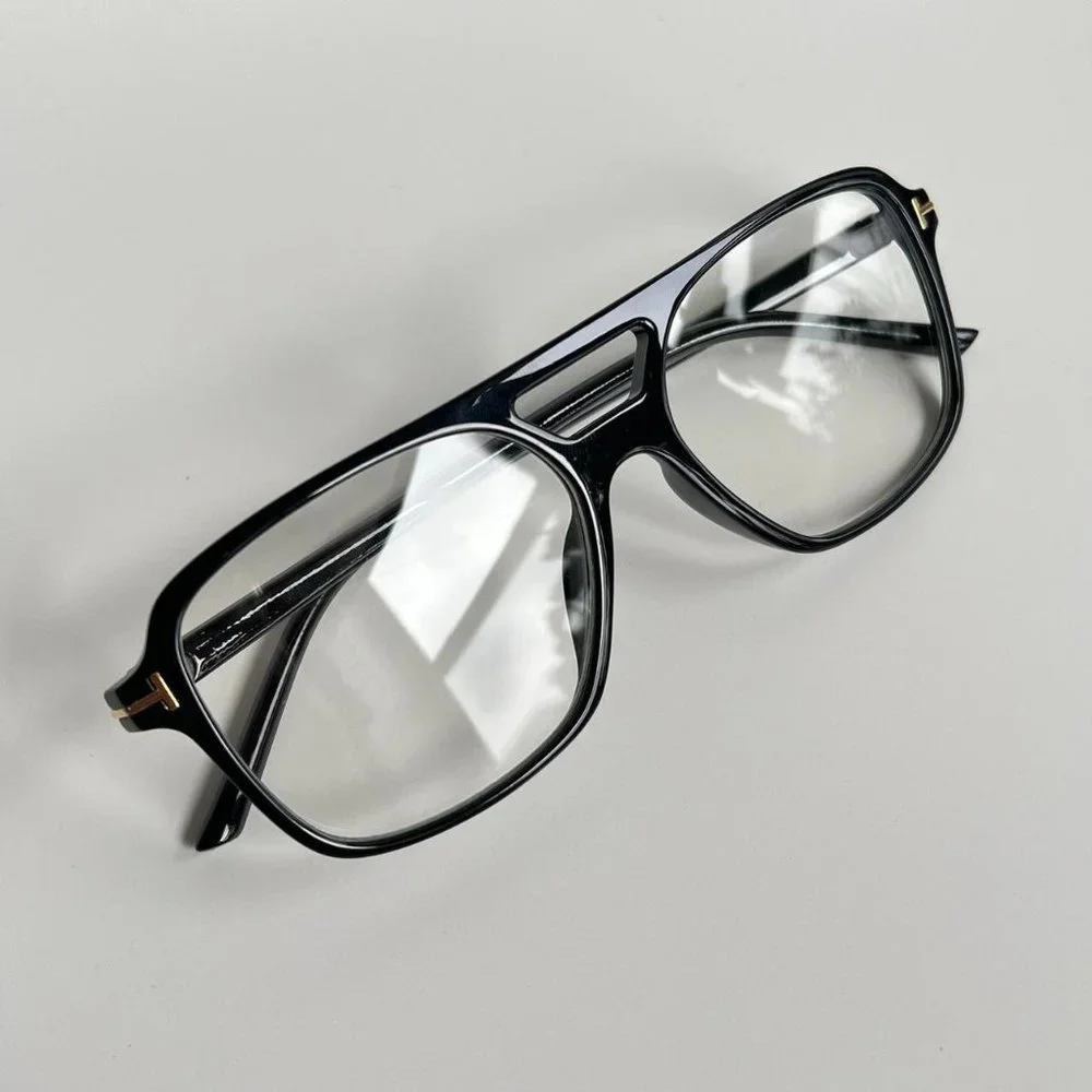 vintage style black rounded square glasses